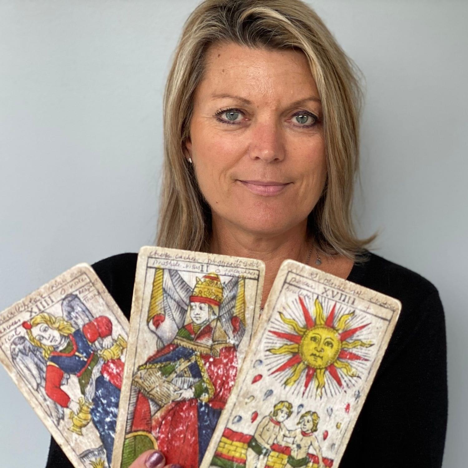 apprendre la cartomancie du tarot de marseille